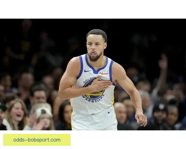 库里手臂被球迷拉拽 科尔回应勇士跌至第十争夺前六已不现实